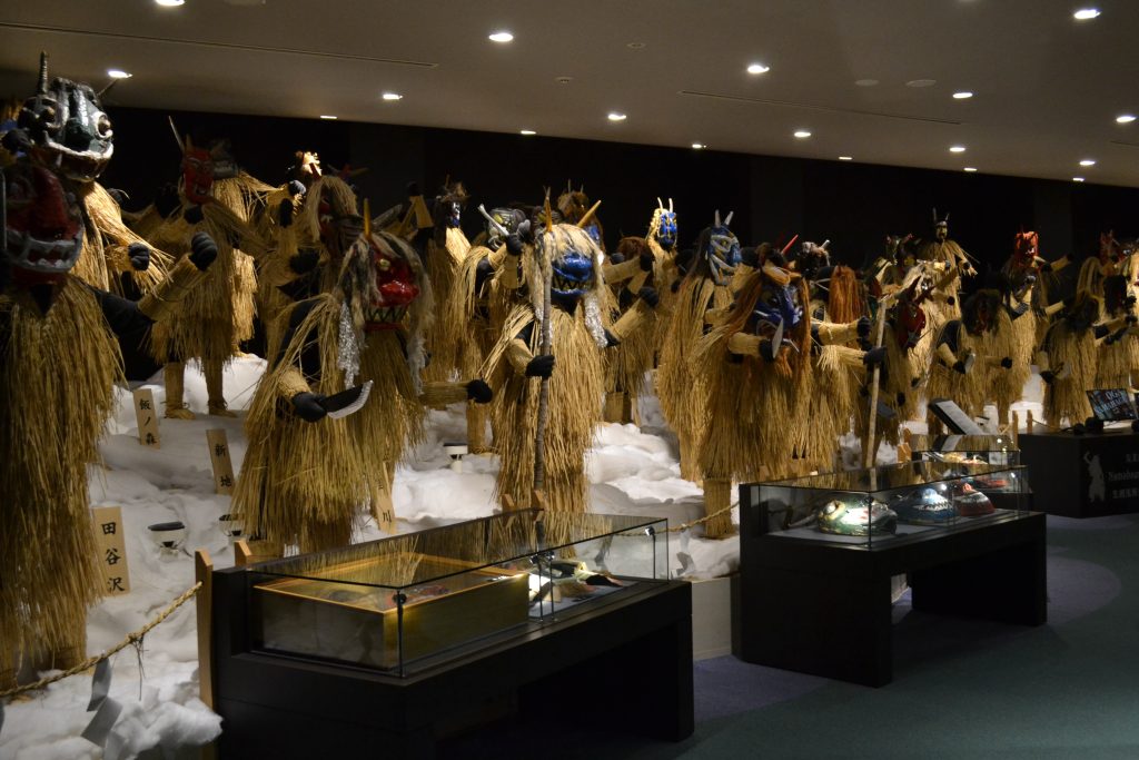 男鹿真山伝承館・なまはげ館